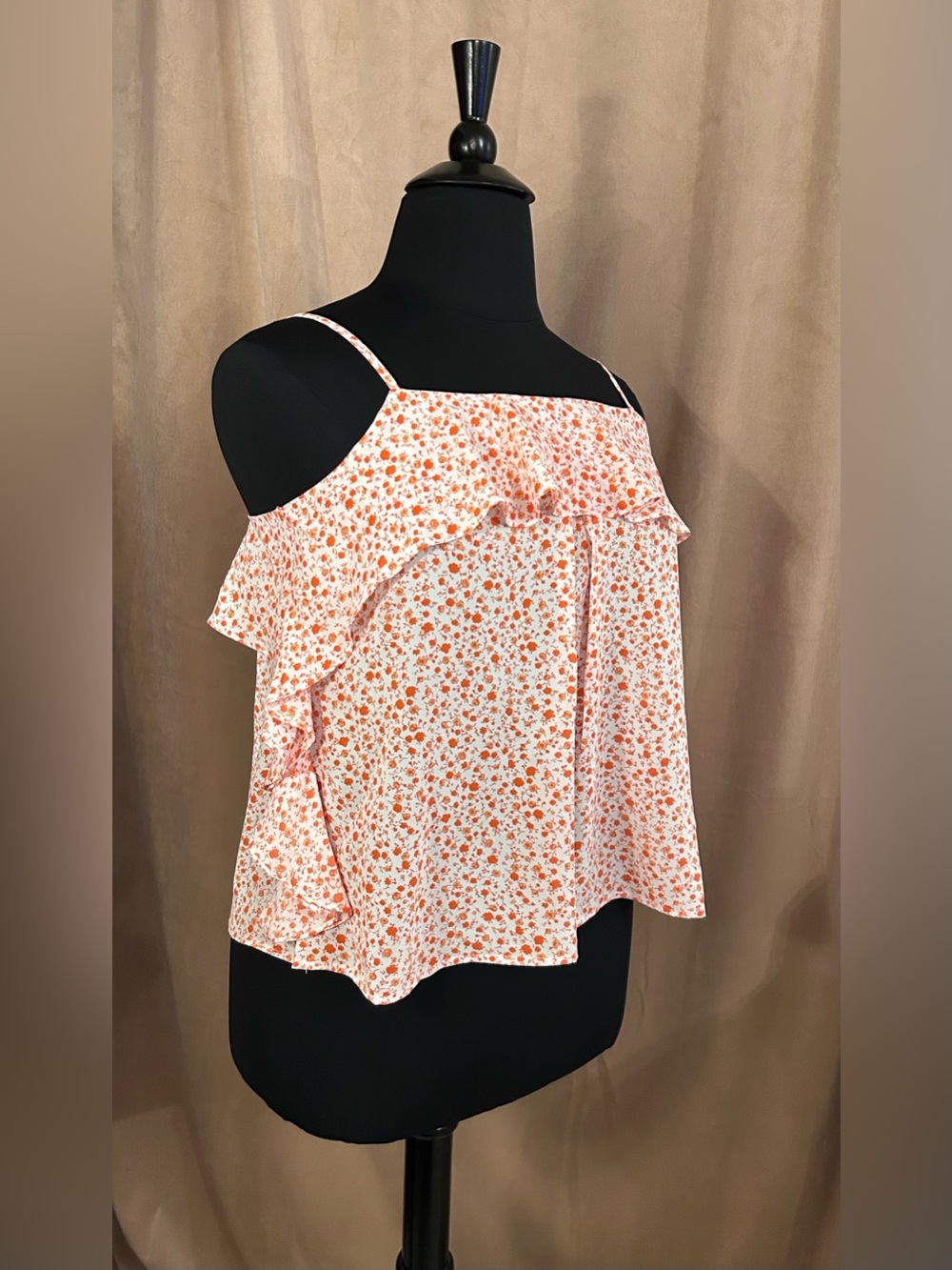 PINK LILY RUFFLE TOP - Picture 2 of 7